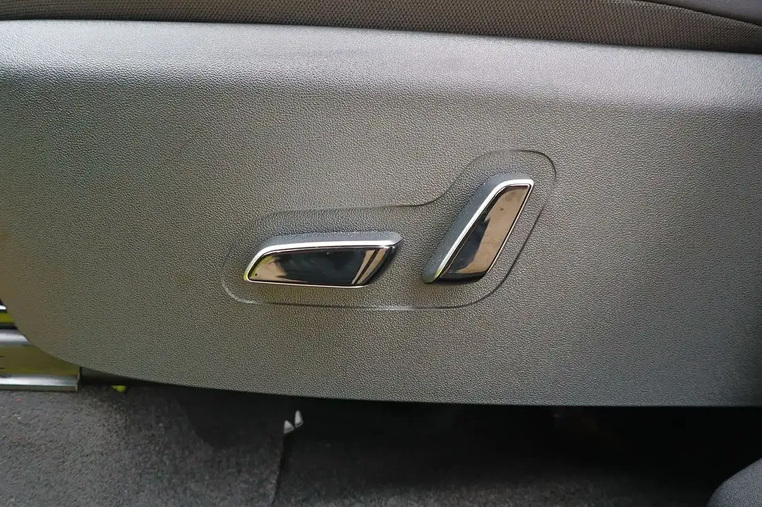 BYD Dolphin - Thumbnail 14