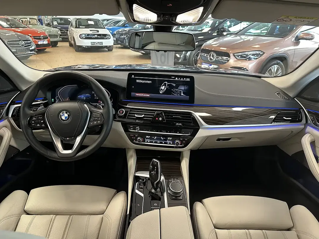 BMW 520 - Thumbnail 10