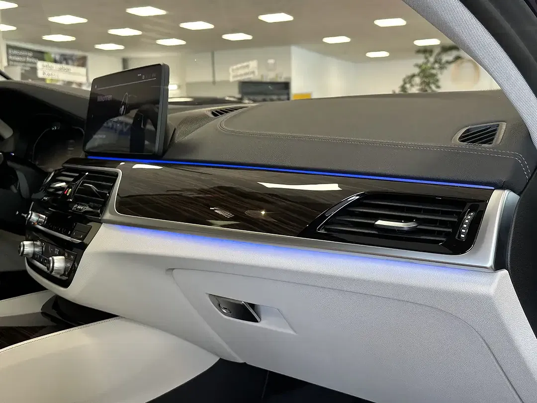 BMW 520 - Thumbnail 13