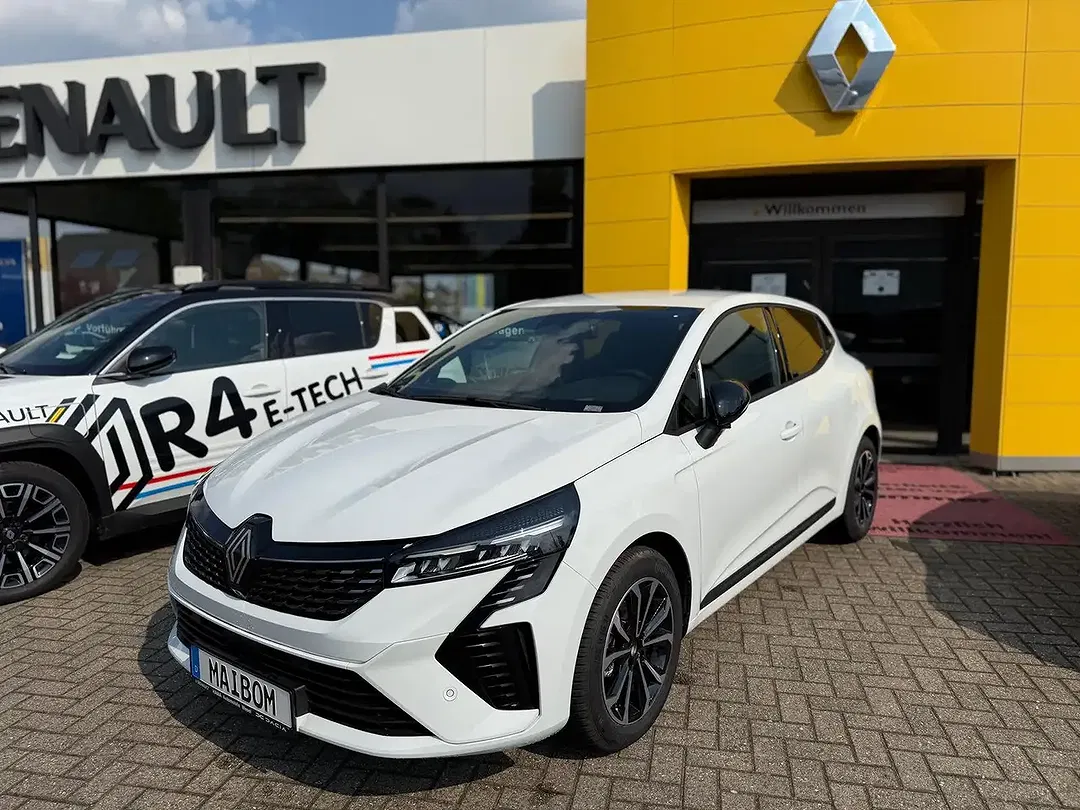 Renault Clio - Thumbnail 1