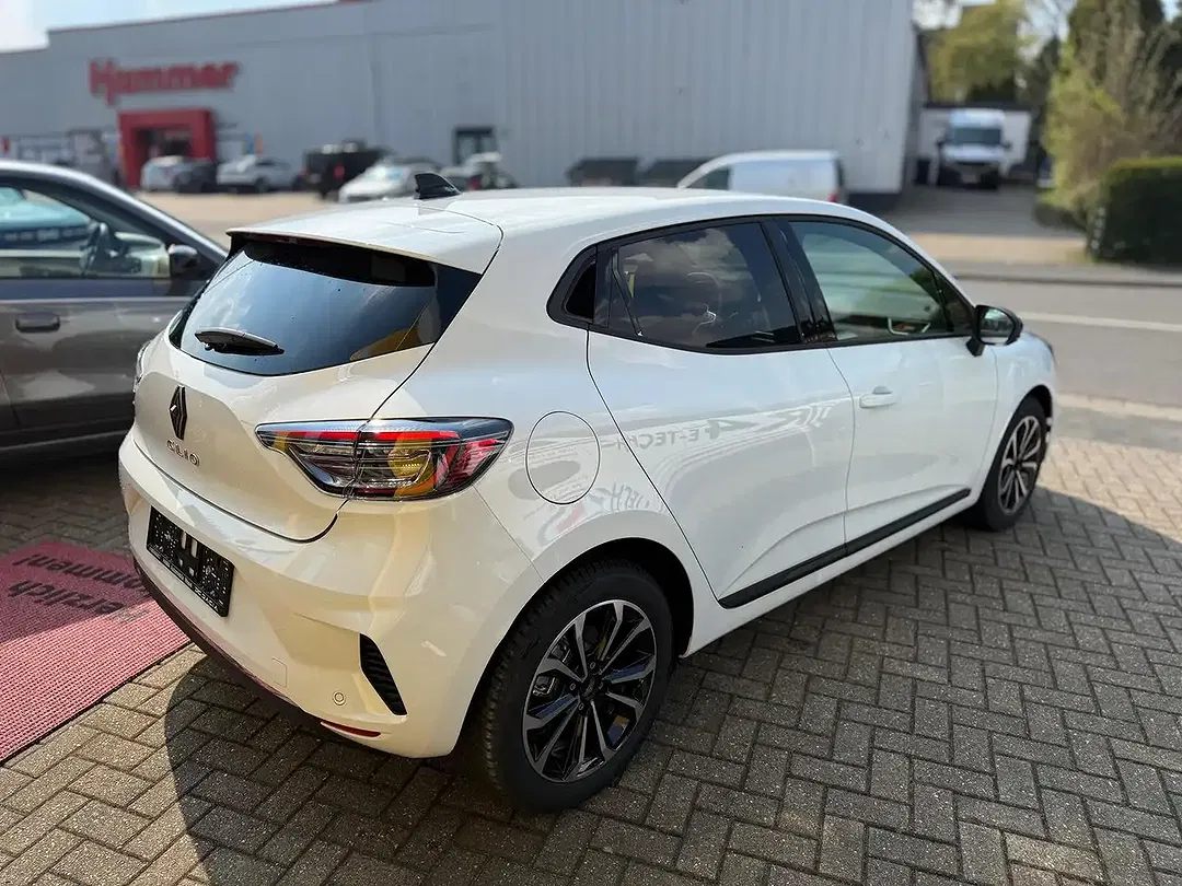 Renault Clio - Thumbnail 4