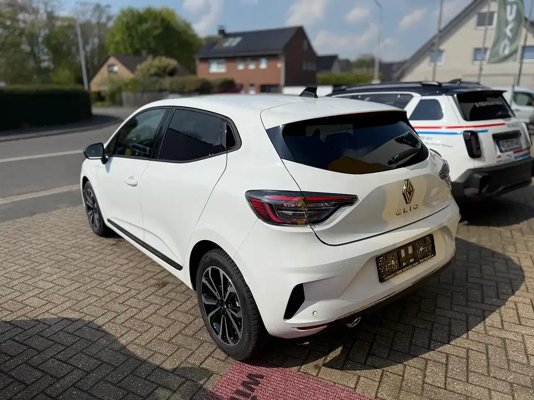 Renault Clio - Thumbnail 5