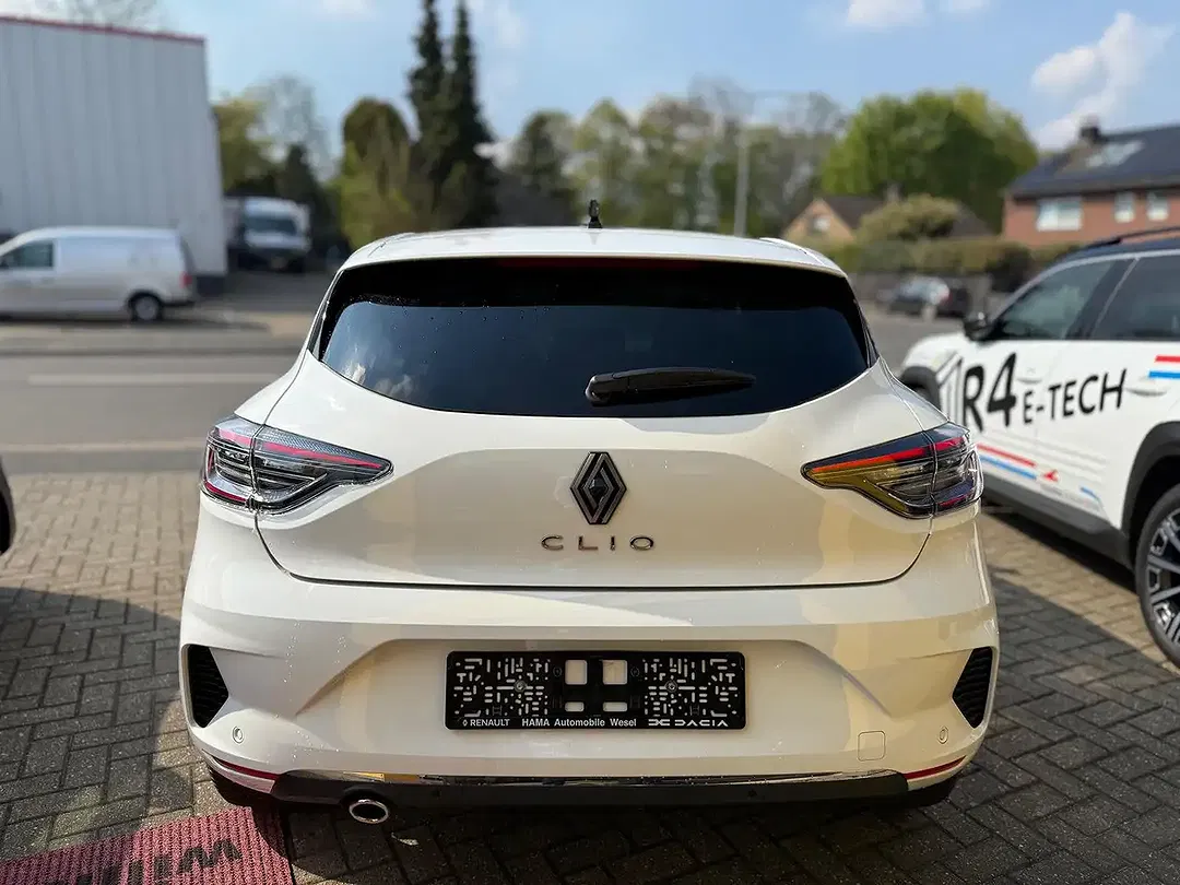 Renault Clio - Thumbnail 6