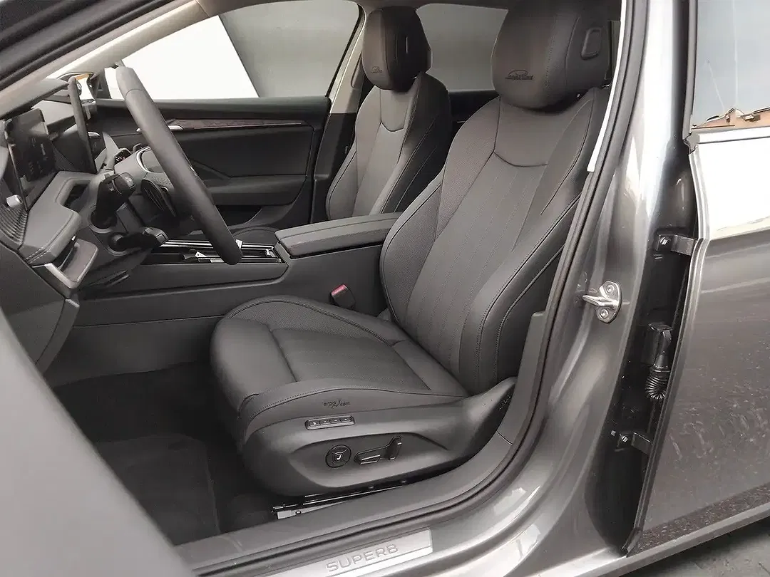 Skoda Superb - Thumbnail 7