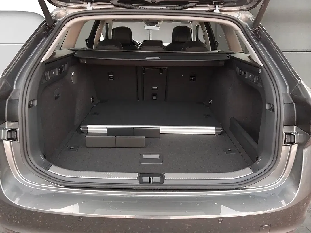Skoda Superb - Thumbnail 9
