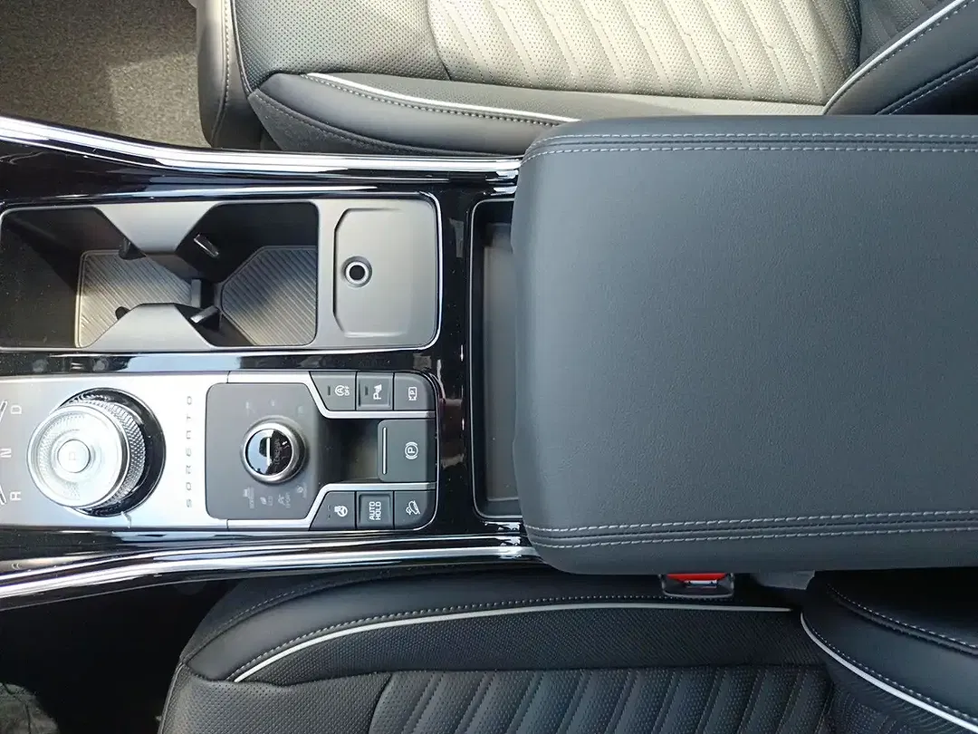 Kia Sorento - Thumbnail 11