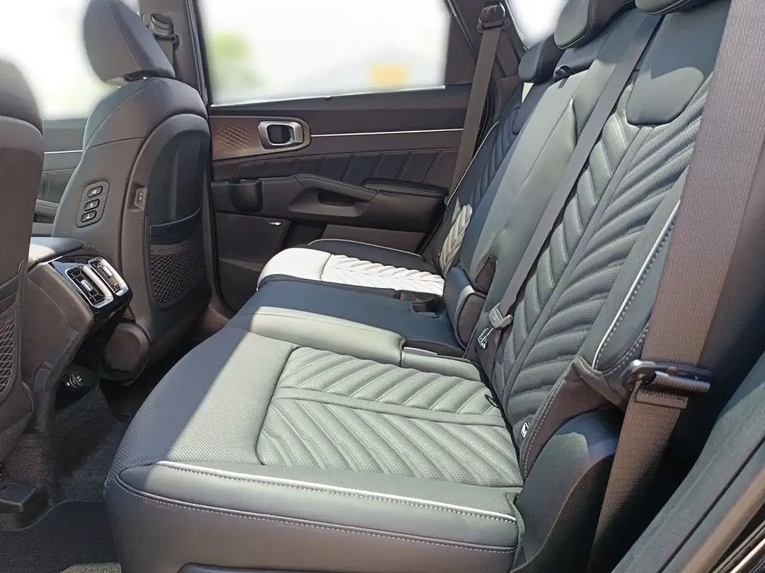 Kia Sorento - Thumbnail 13