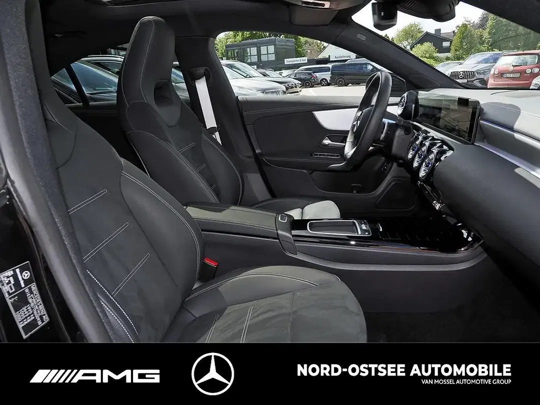 Mercedes-Benz CLA 200 - Thumbnail 11