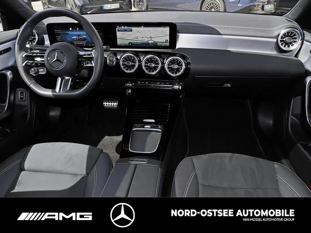 Mercedes-Benz CLA 200 - Thumbnail 12