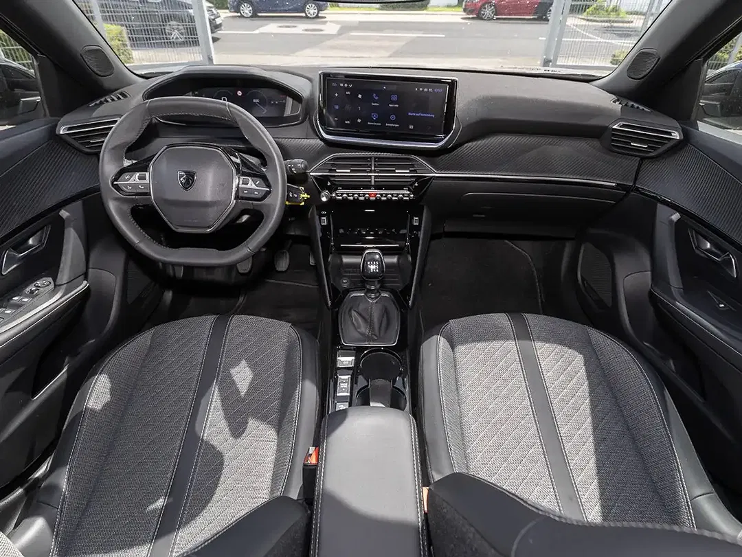 Peugeot 2008 - Thumbnail 10