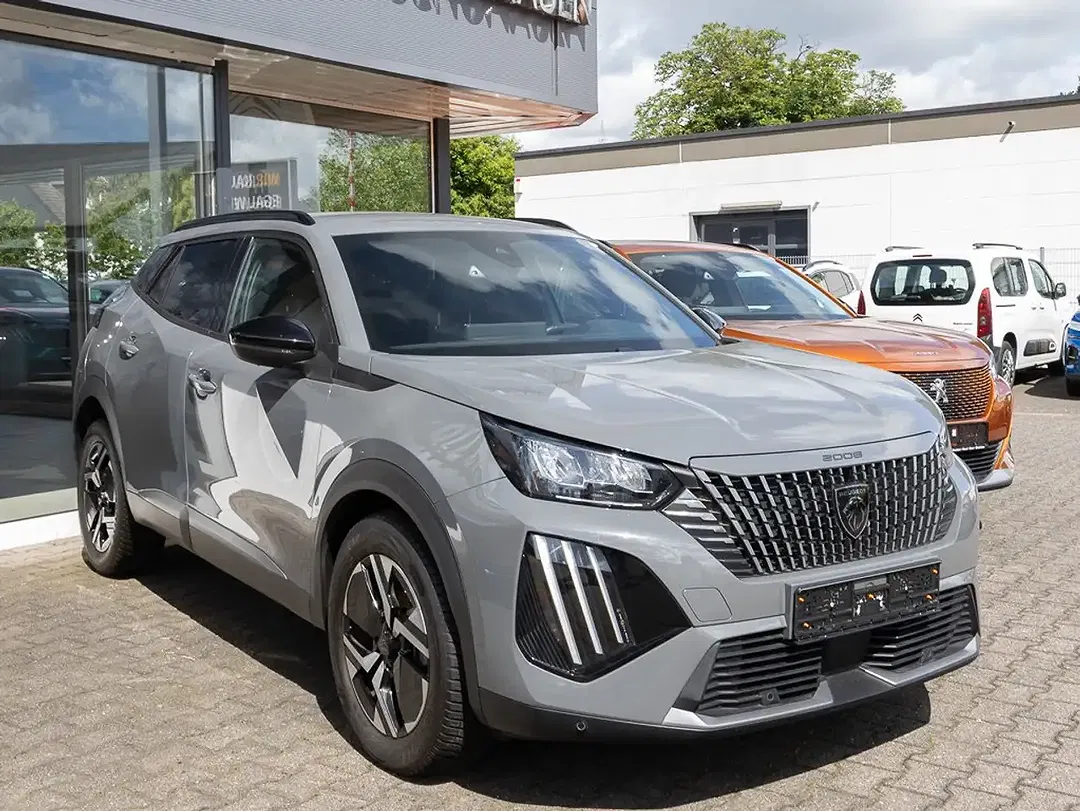 Peugeot 2008 - Thumbnail 4