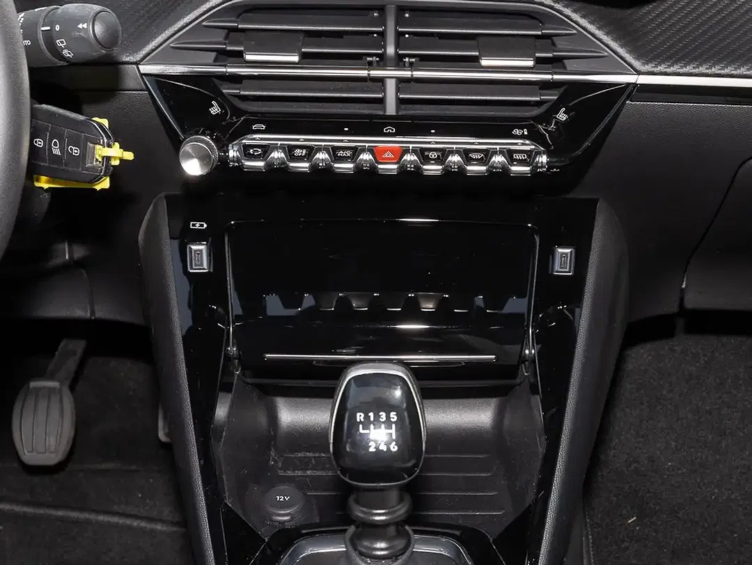 Peugeot 2008 - Thumbnail 9