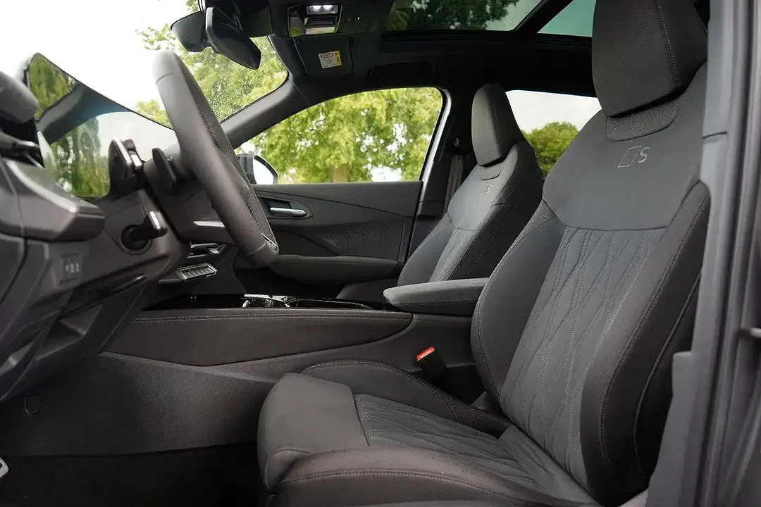 Audi Q3 - Thumbnail 11
