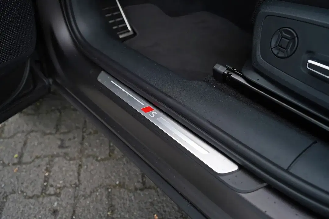 Audi Q3 - Thumbnail 8