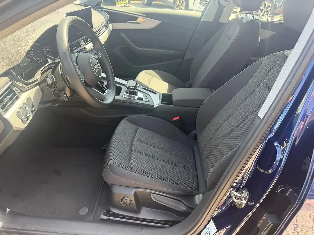 Audi A4 - Thumbnail 11