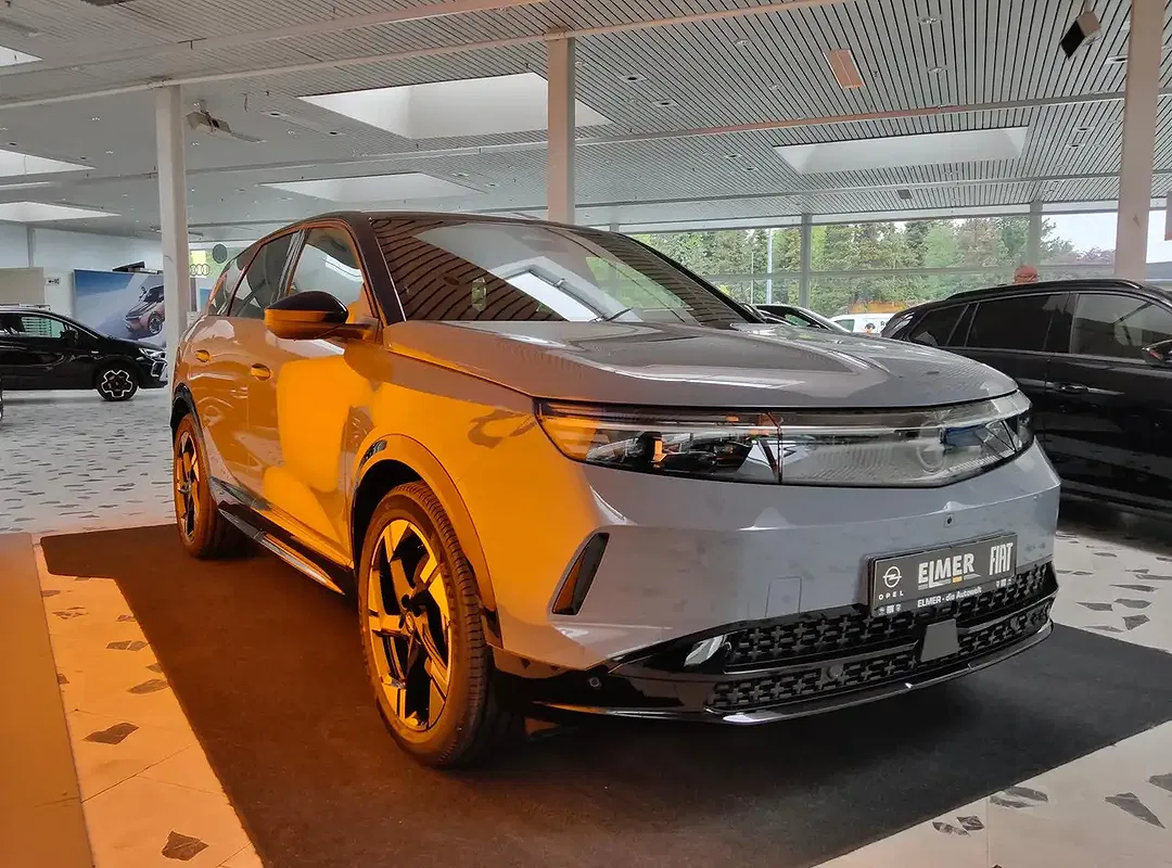 Opel Grandland - Thumbnail 3