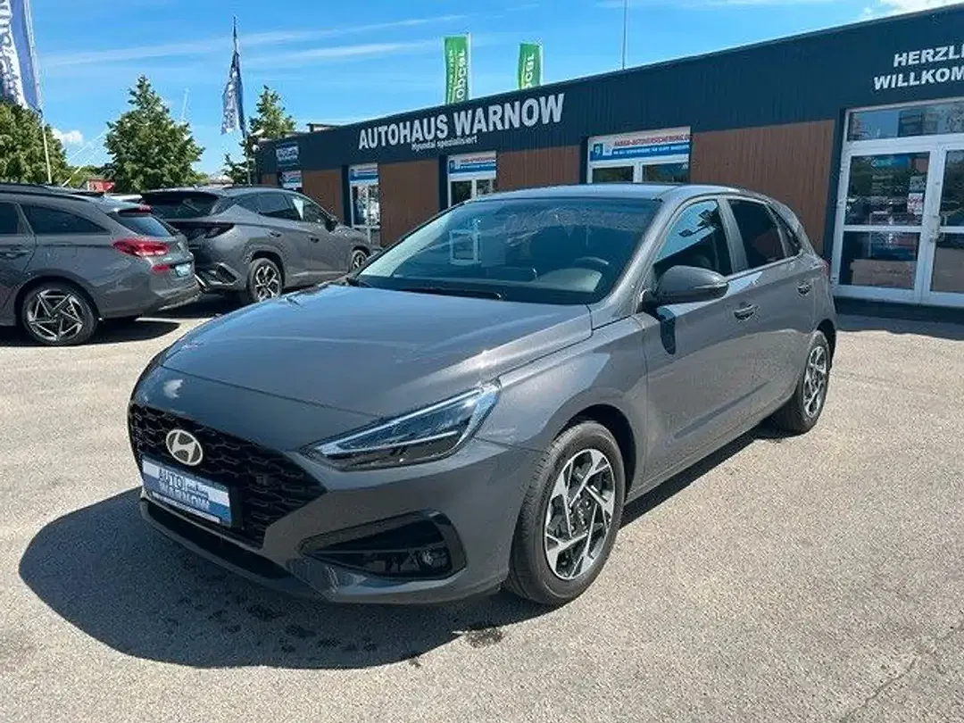 Hyundai i30 - Thumbnail 1