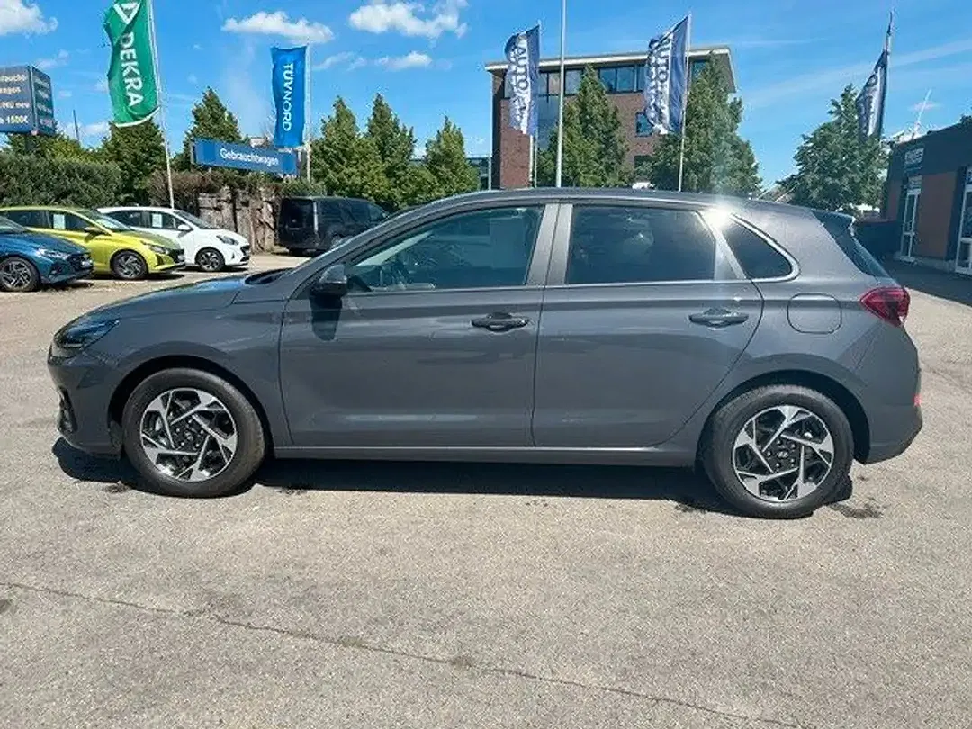 Hyundai i30 - Thumbnail 2