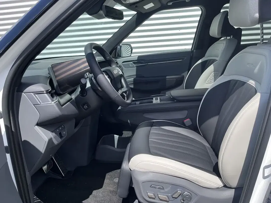 Kia EV9 - Thumbnail 10