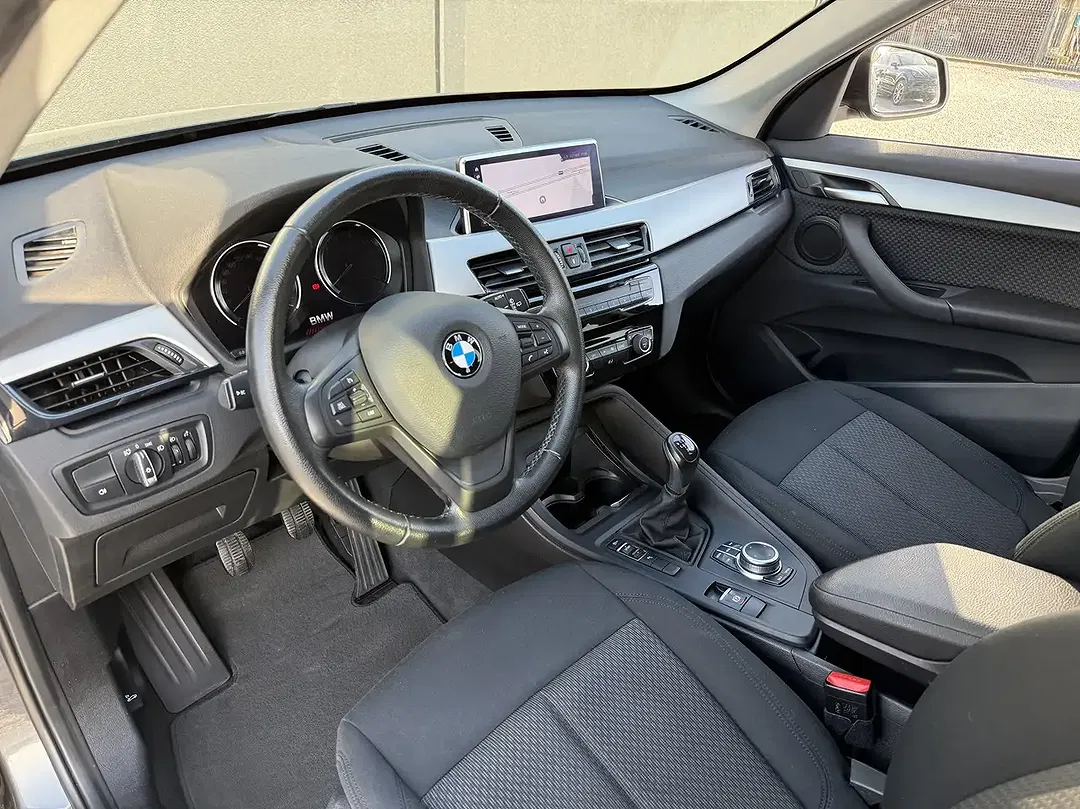 BMW X1 - Thumbnail 11