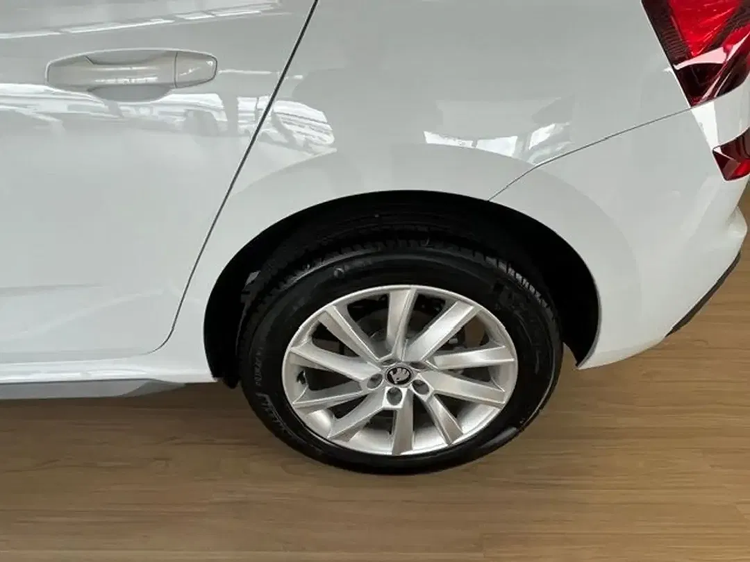 Skoda Kamiq - Thumbnail 6