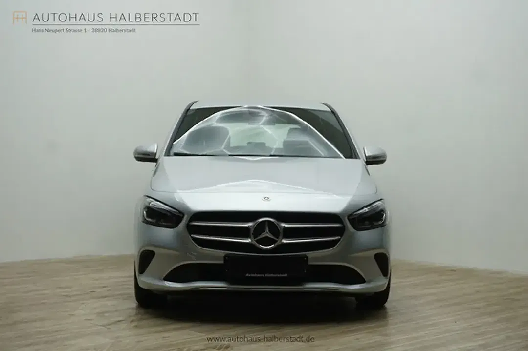 Mercedes-Benz B 200 - Thumbnail 2
