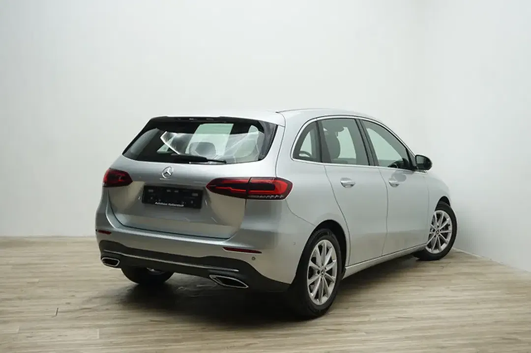 Mercedes-Benz B 200 - Thumbnail 4