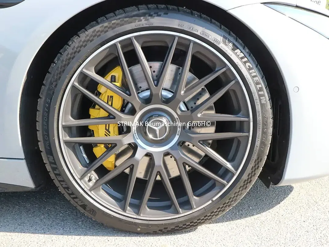 Mercedes-Benz SL 63 AMG - Thumbnail 13
