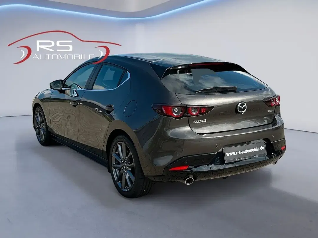 Mazda 3 - Thumbnail 3