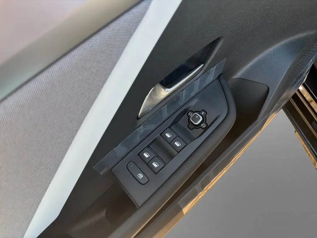 Opel Astra - Thumbnail 5