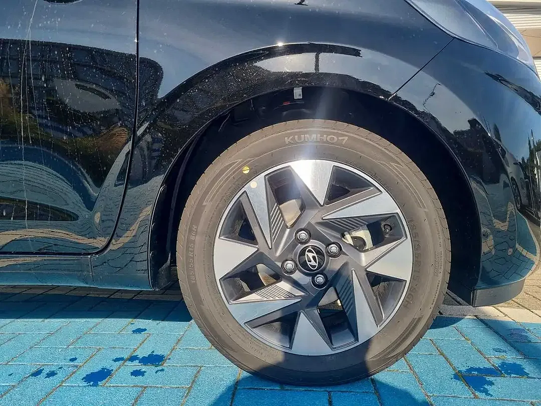 Hyundai i10 - Thumbnail 6