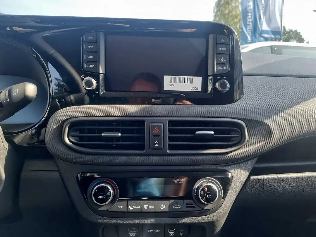 Hyundai i10 - Thumbnail 9