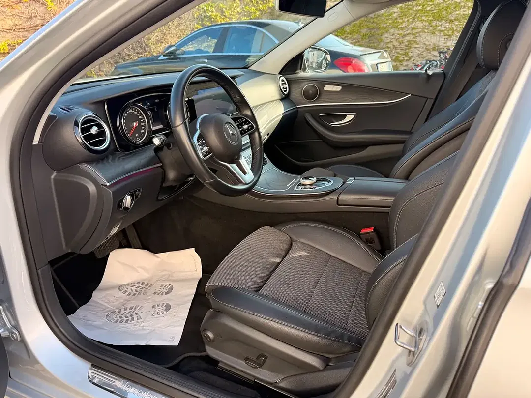 Mercedes-Benz E 200 - Thumbnail 10