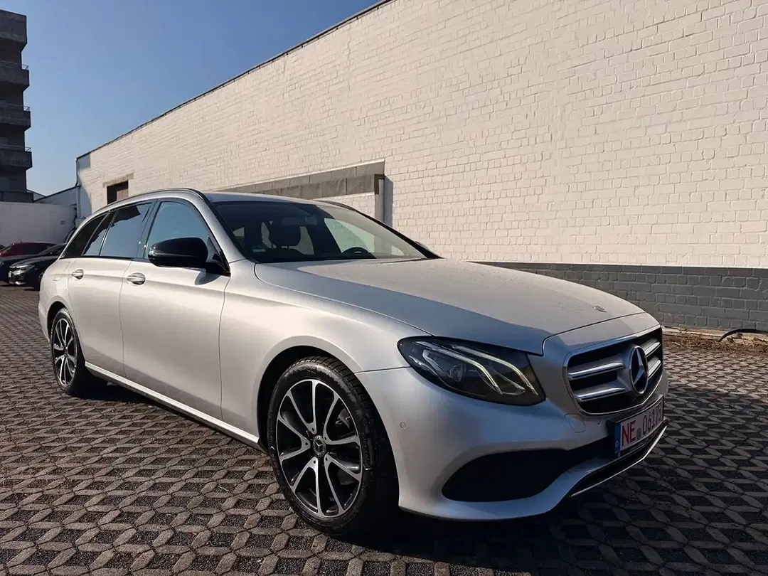 Mercedes-Benz E 200 - Thumbnail 7