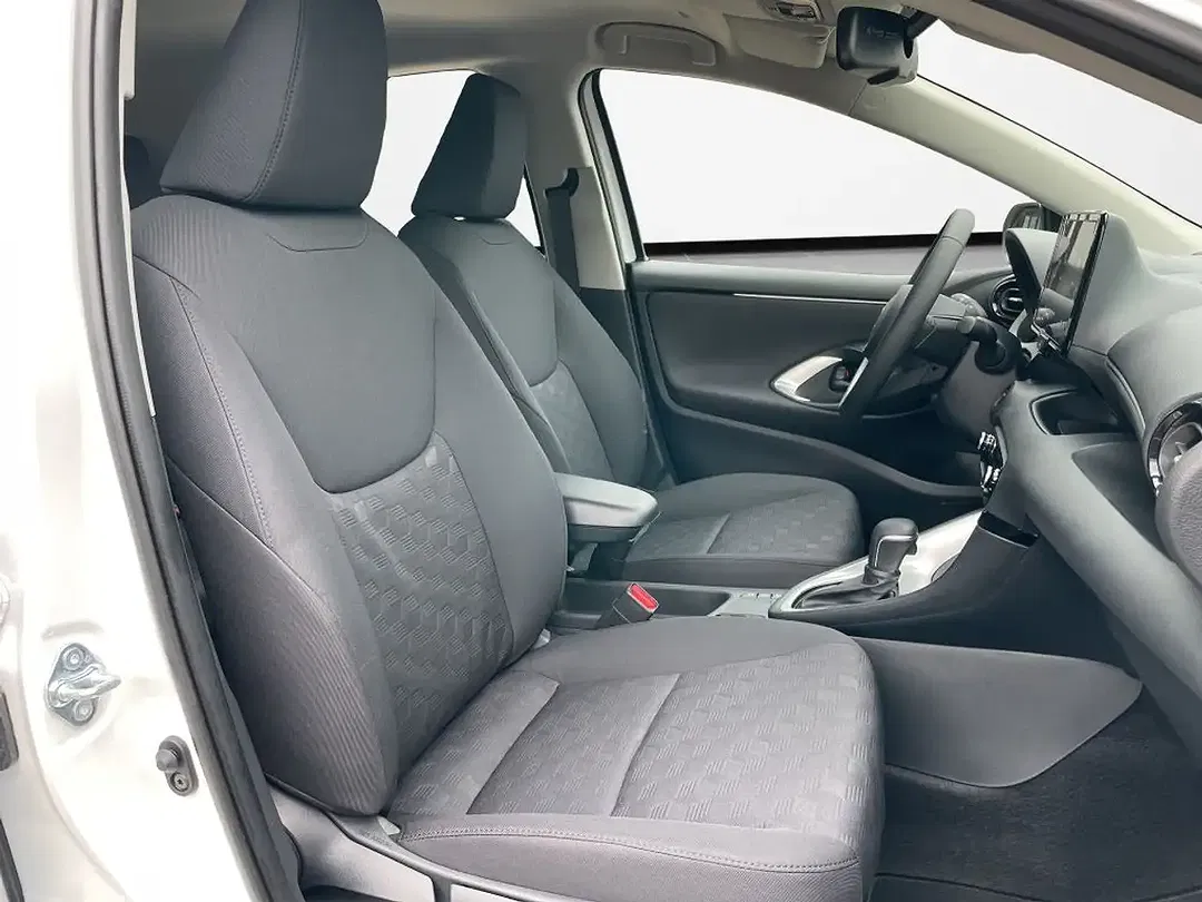 Toyota Yaris - Thumbnail 10