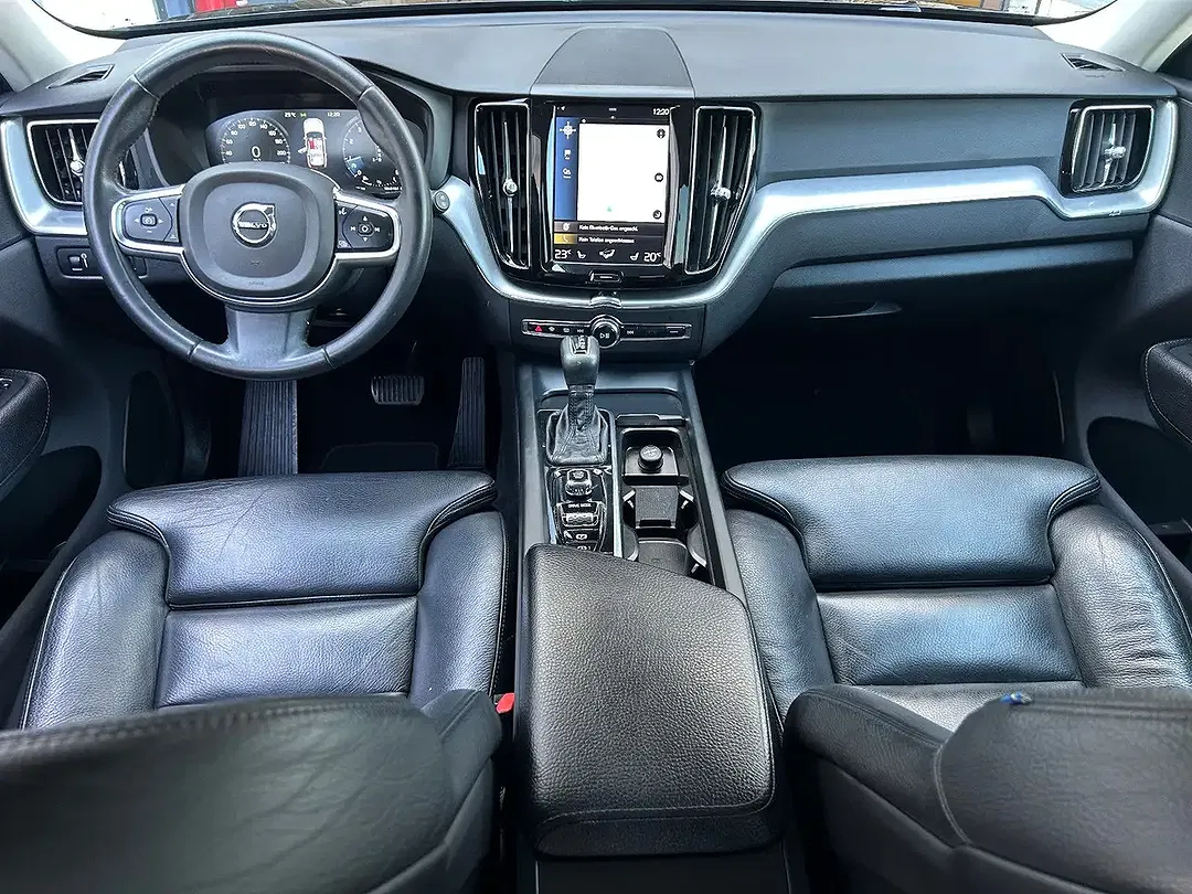 Volvo XC60 - Thumbnail 12