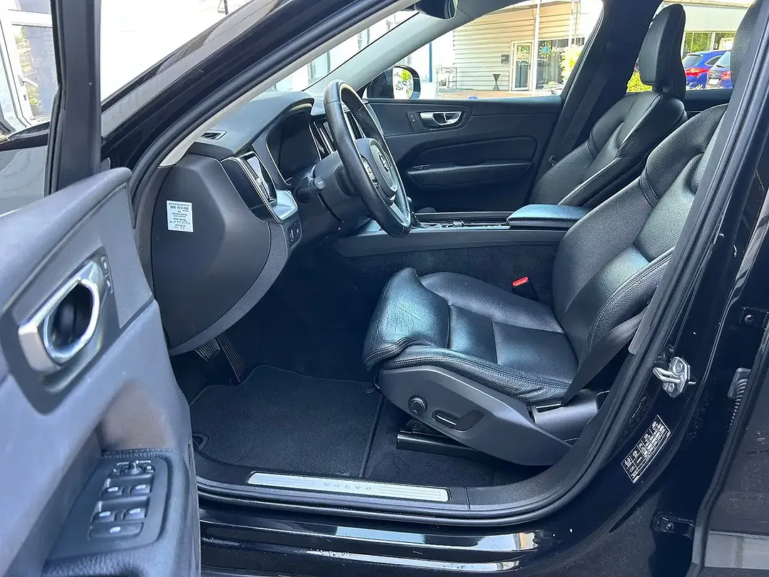 Volvo XC60 - Thumbnail 13