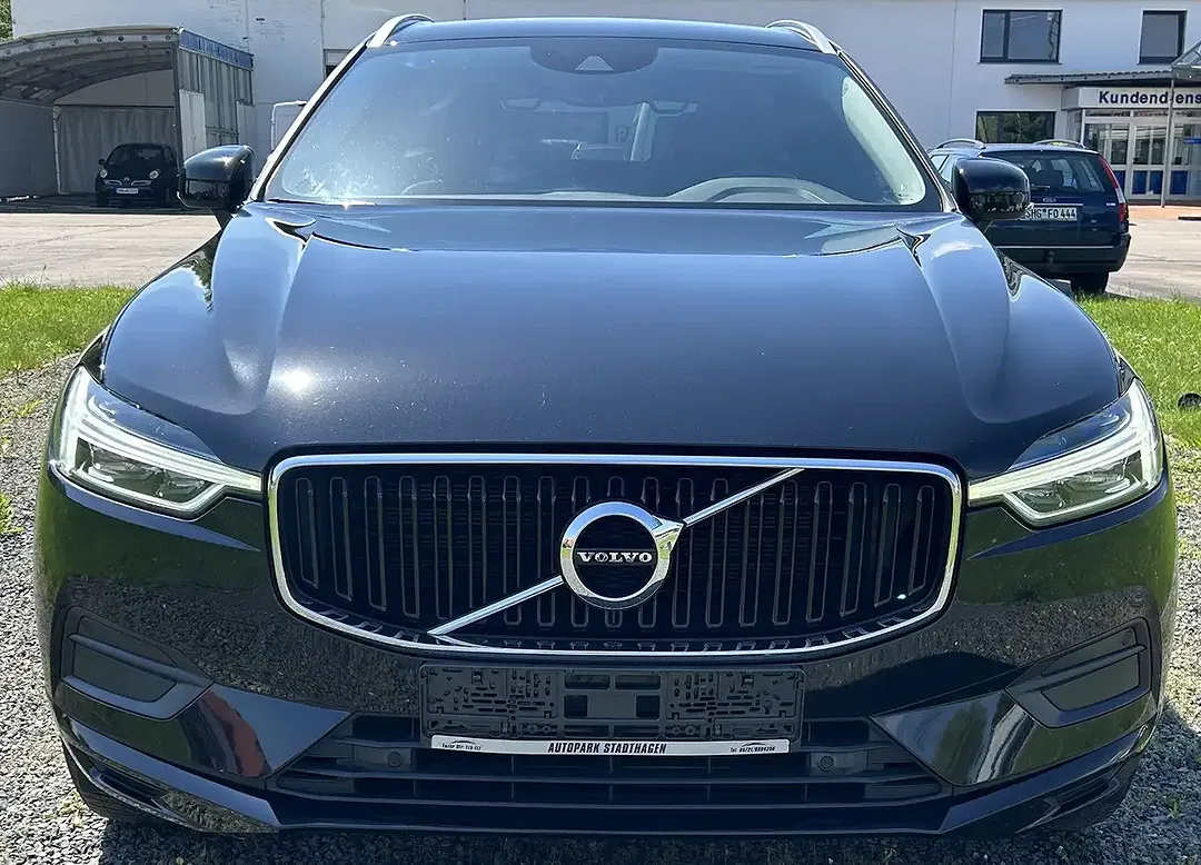 Volvo XC60 - Thumbnail 2