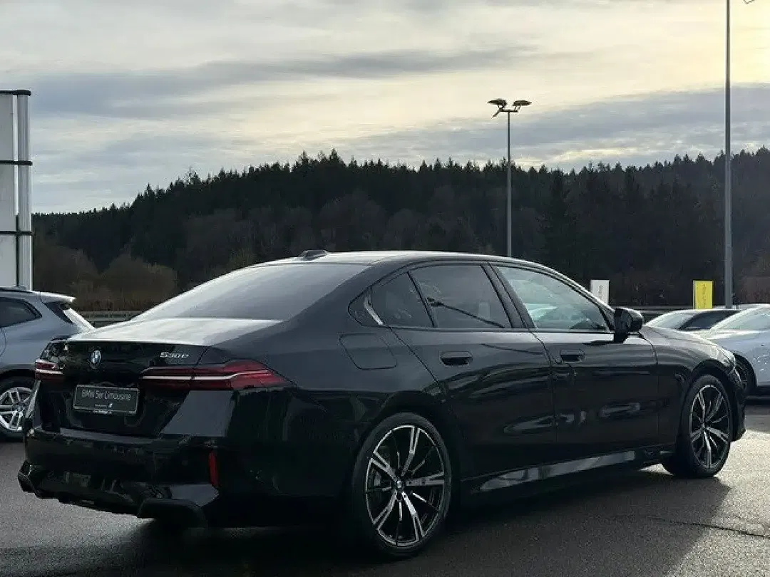BMW 530 - Thumbnail 6