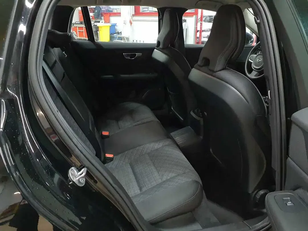 Volvo V60 - Thumbnail 14