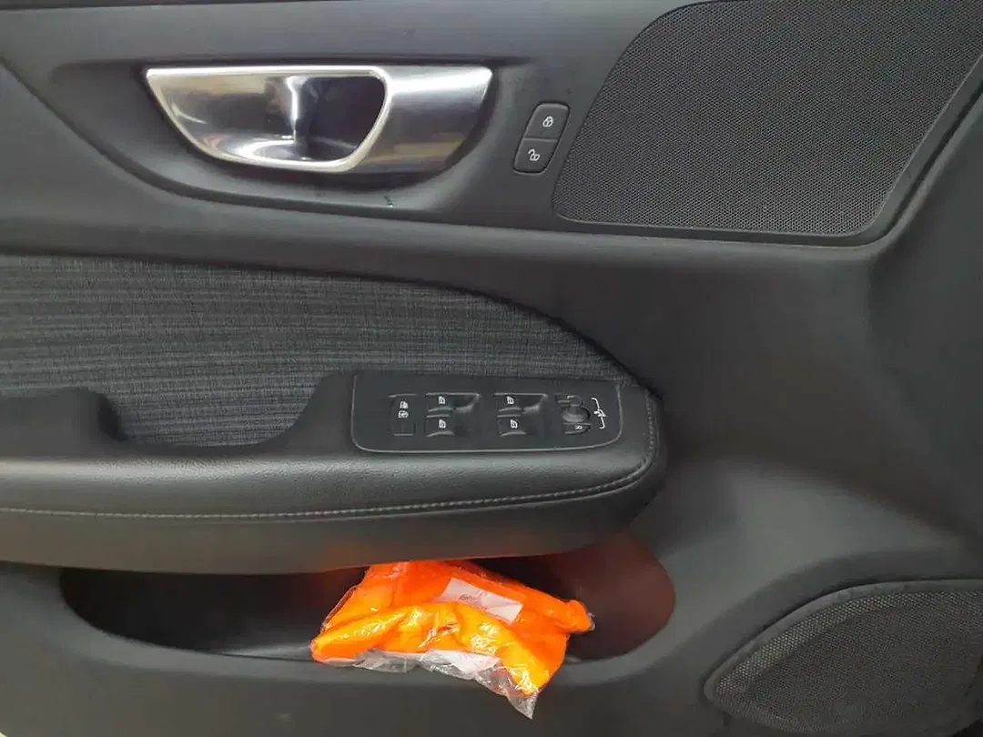Volvo V60 - Thumbnail 18