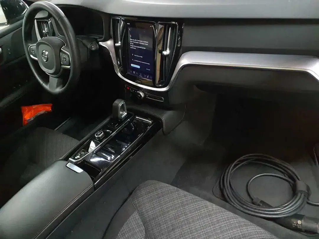 Volvo V60 - Thumbnail 9