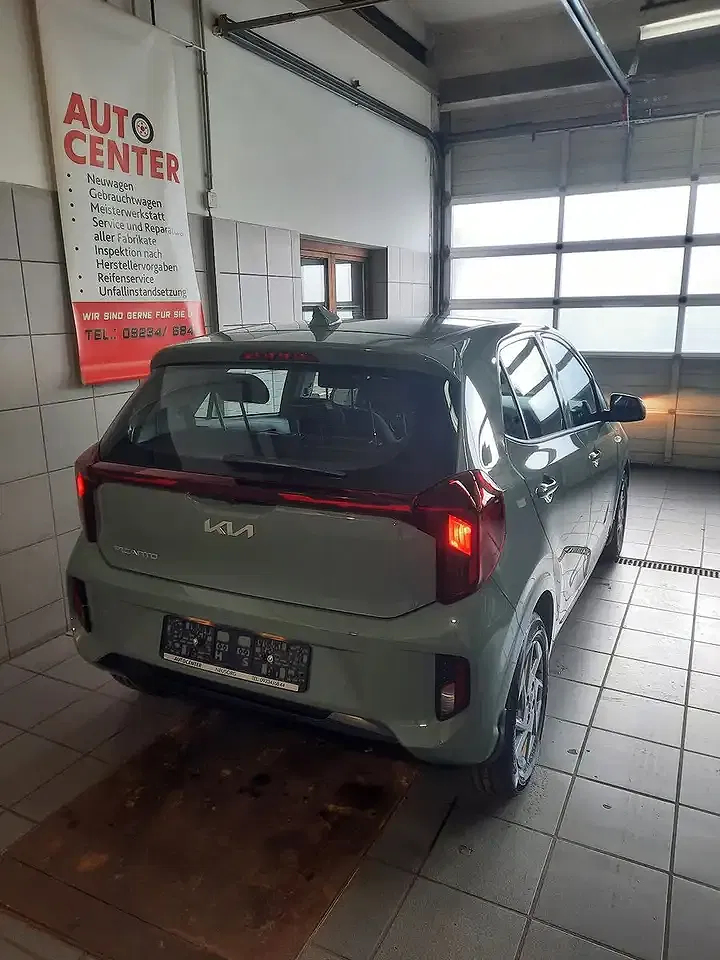 Kia Picanto - Thumbnail 4