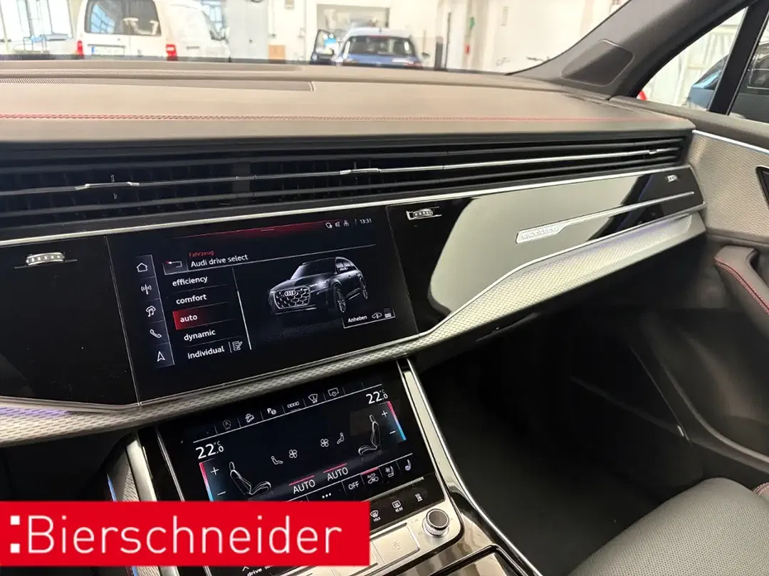 Audi Q7 - Thumbnail 12