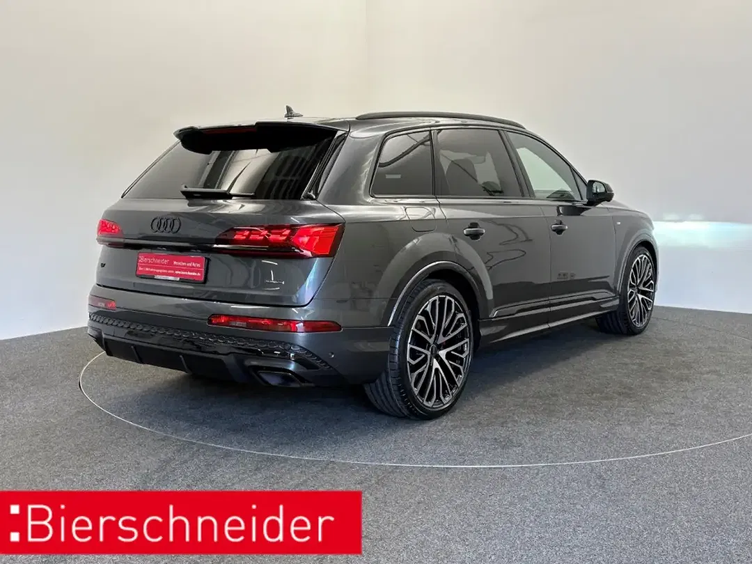 Audi Q7 - Thumbnail 6