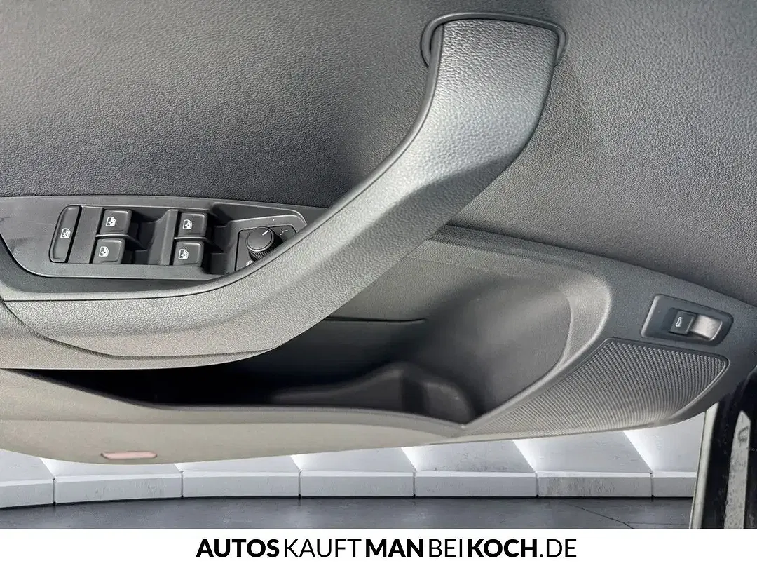 Skoda Karoq - Thumbnail 12