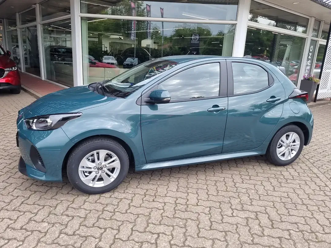 Mazda 2 - Thumbnail 2