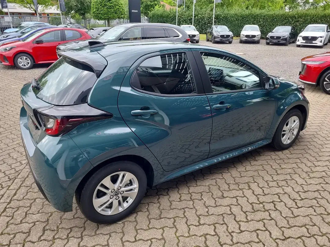 Mazda 2 - Thumbnail 4