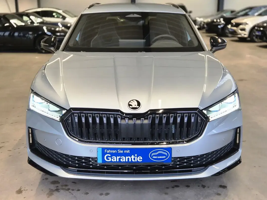 Skoda Superb - Thumbnail 2
