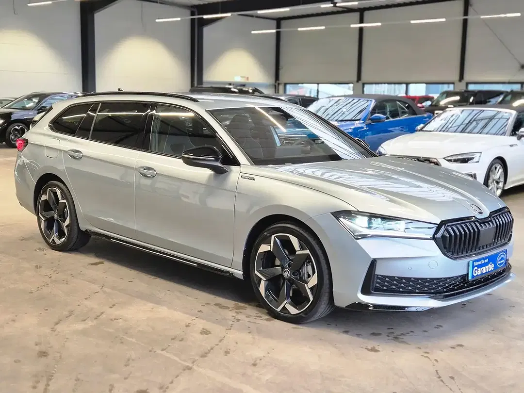 Skoda Superb - Thumbnail 3